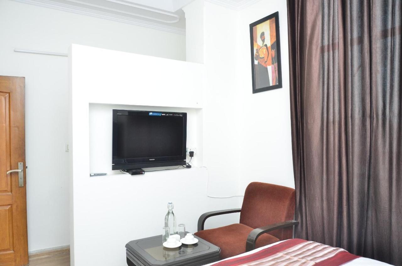 Ddr Hotel Residency Gurgaon Exterior foto