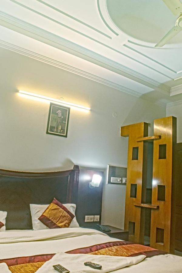 Ddr Hotel Residency Gurgaon Exterior foto